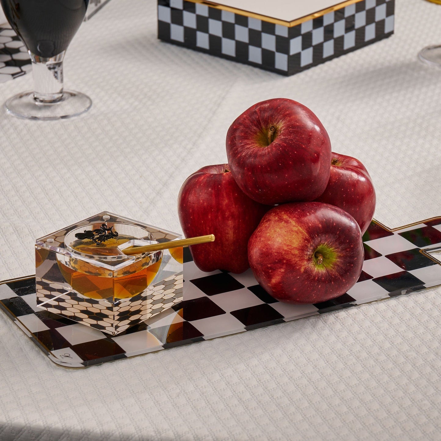 Onyx Charcuterie Board - Waterdale Collection