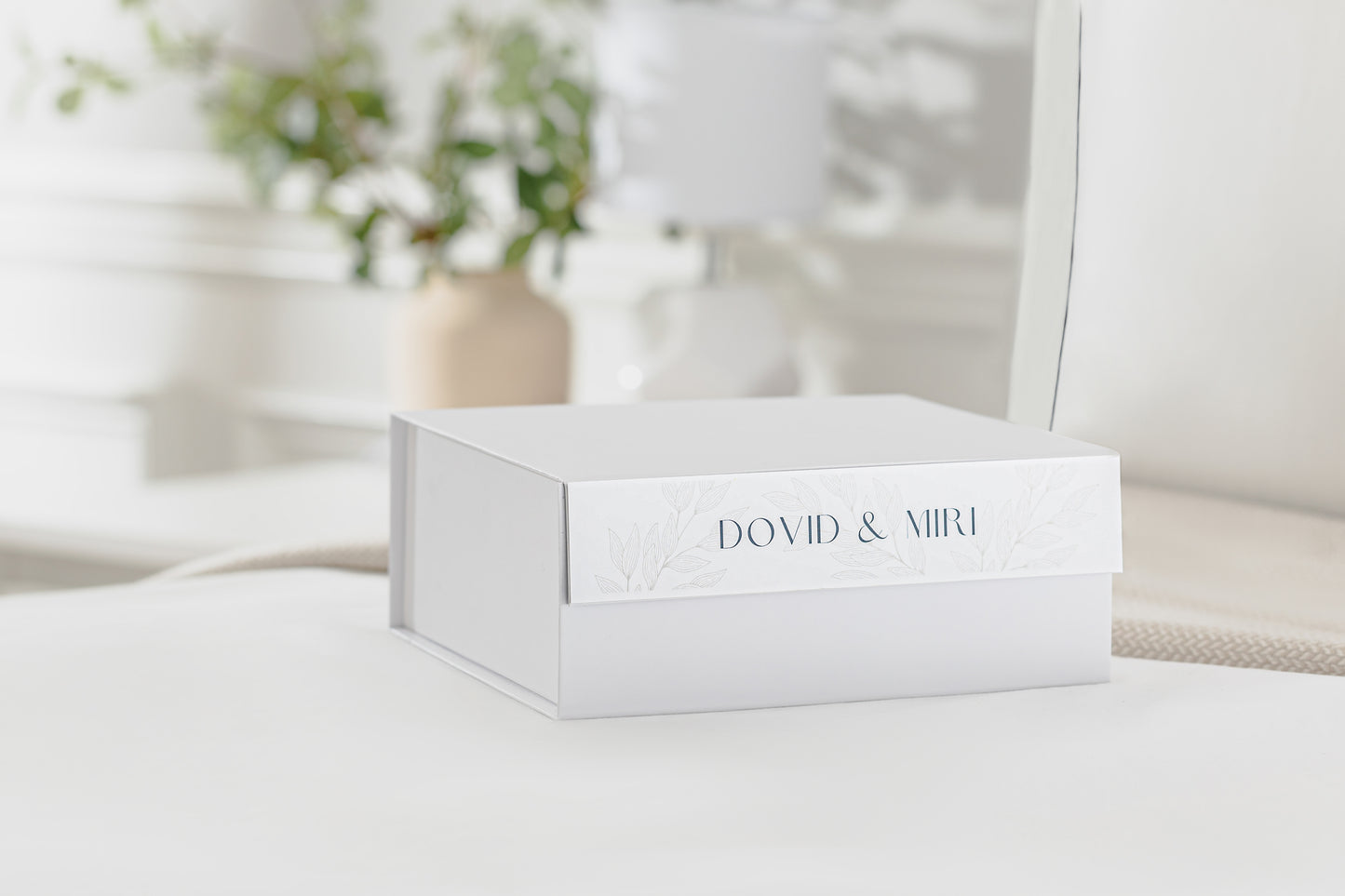 Elegant White Magnetic Box