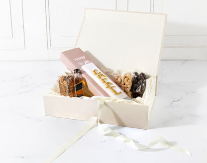 Havdalah Candle with Stand Mishloach Manos Arrangement